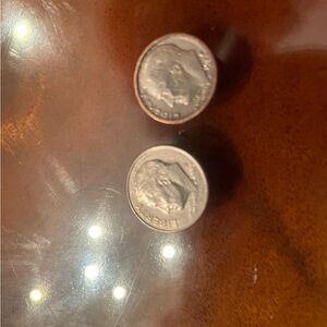 1980s mint error dime extremely Rare coin missing letters as well.